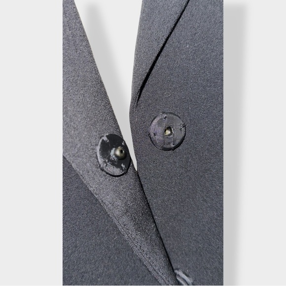 Tahari Black Fitted Jacket. Beautiful pleated detail on the pockets and the back - Picture 3 of 7